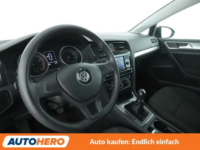 Volkswagen Golf view 11