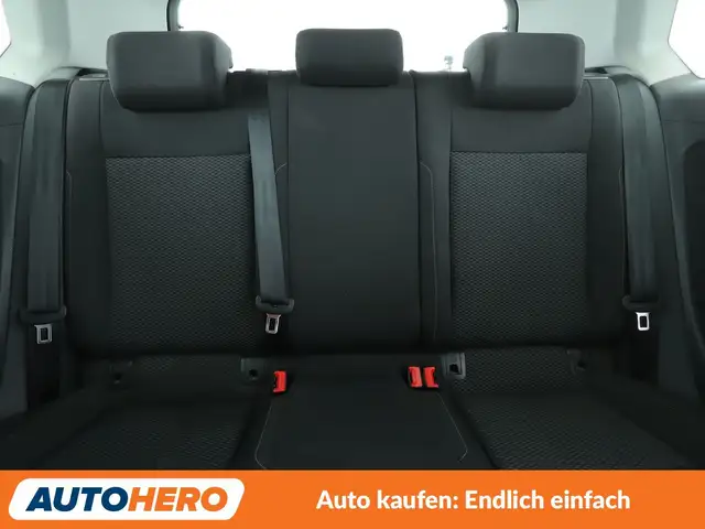 Volkswagen Golf view 15