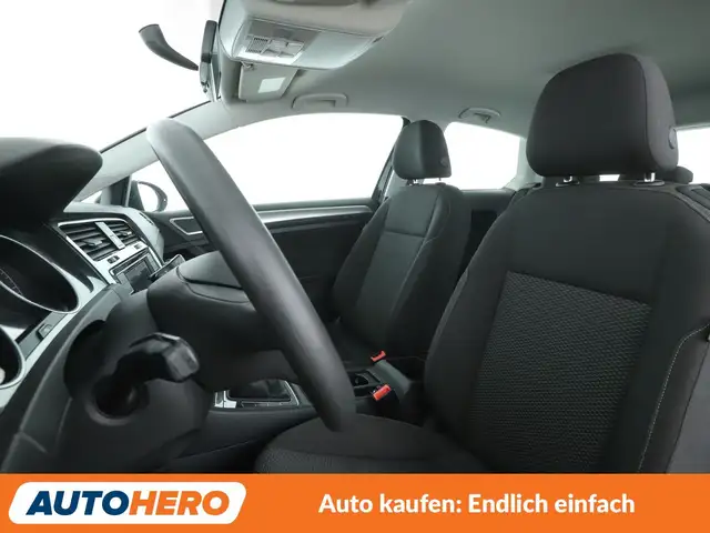 Volkswagen Golf view 10
