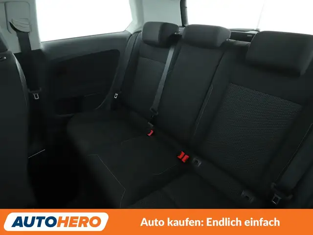 Volkswagen Golf view 14
