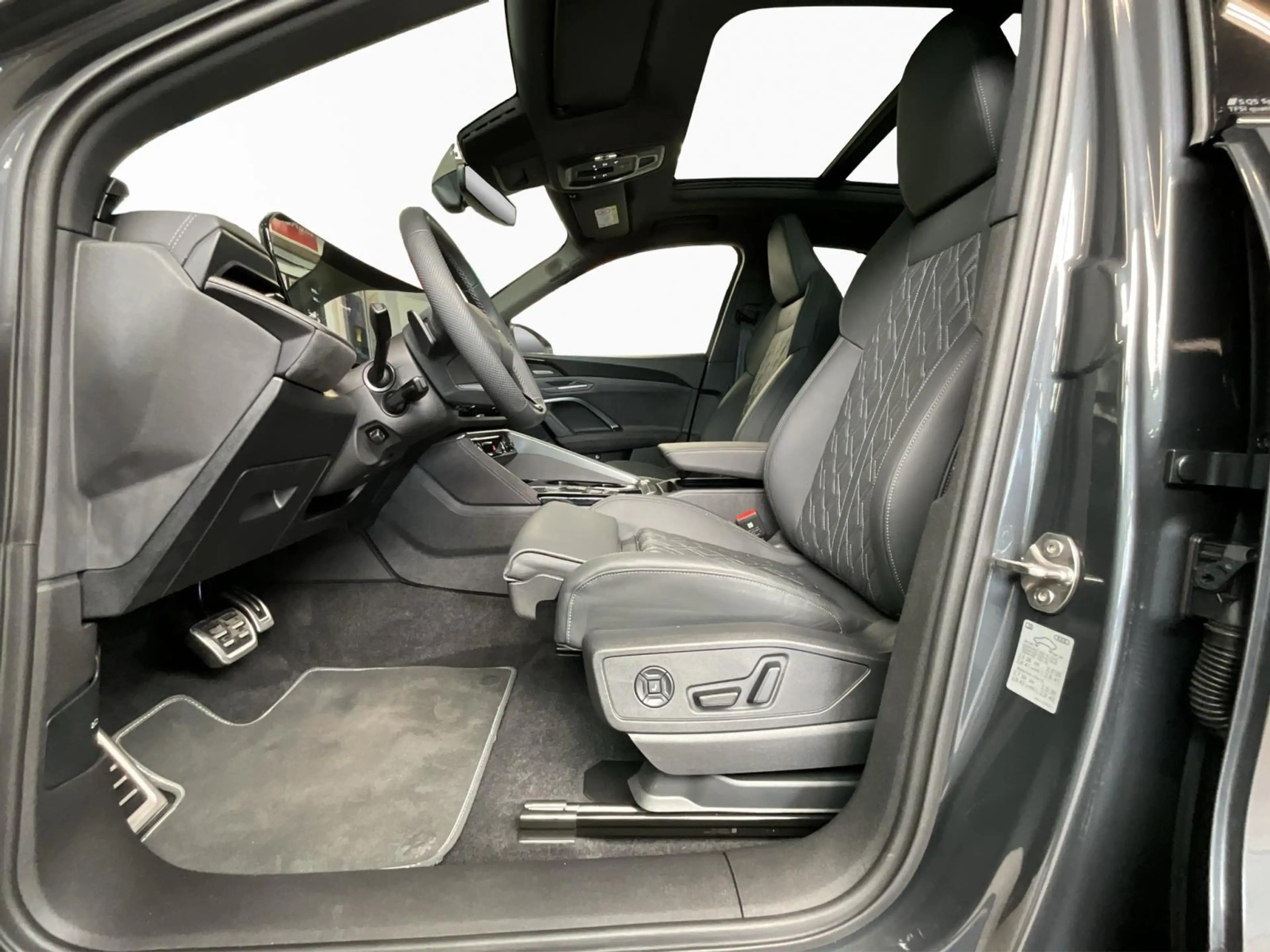 Audi SQ5 SB+Quattro+S-Tronic+Pano+Luft.+AHK — photo 9