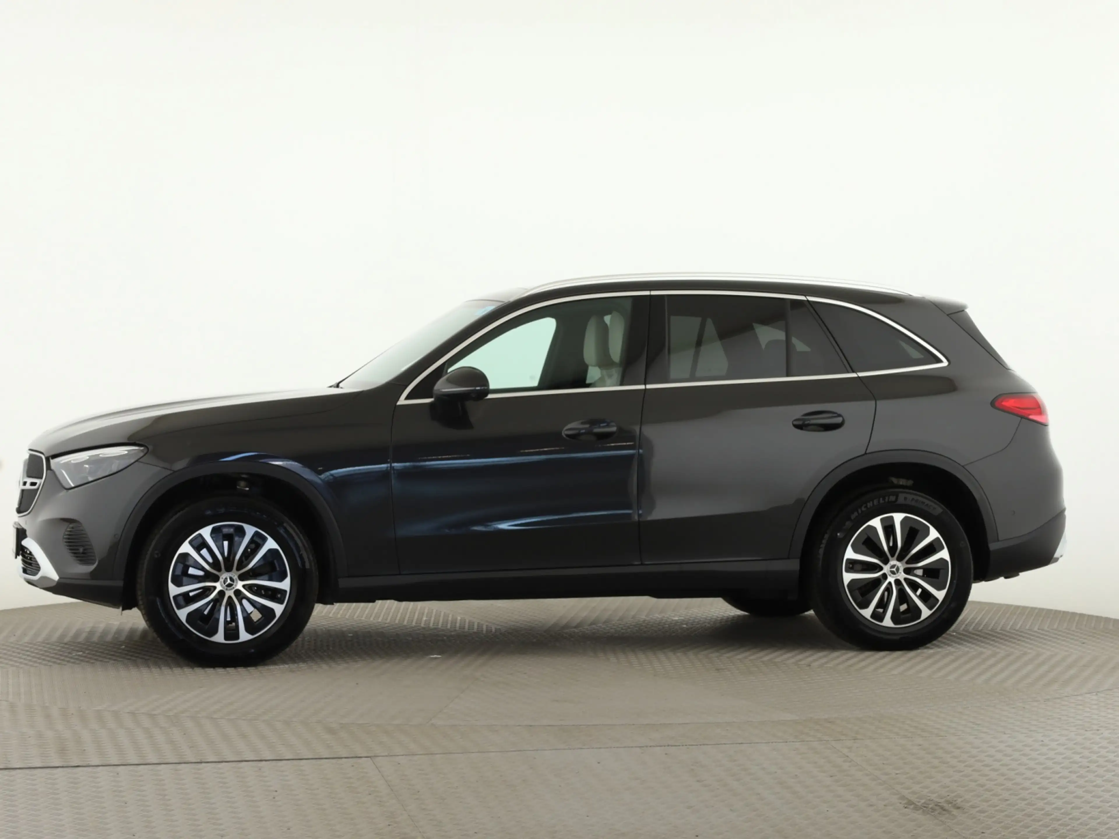 Mercedes-Benz GLC 220 d 4M Avantgarde Plus*AHK*Pano*Digi-Light — photo 7