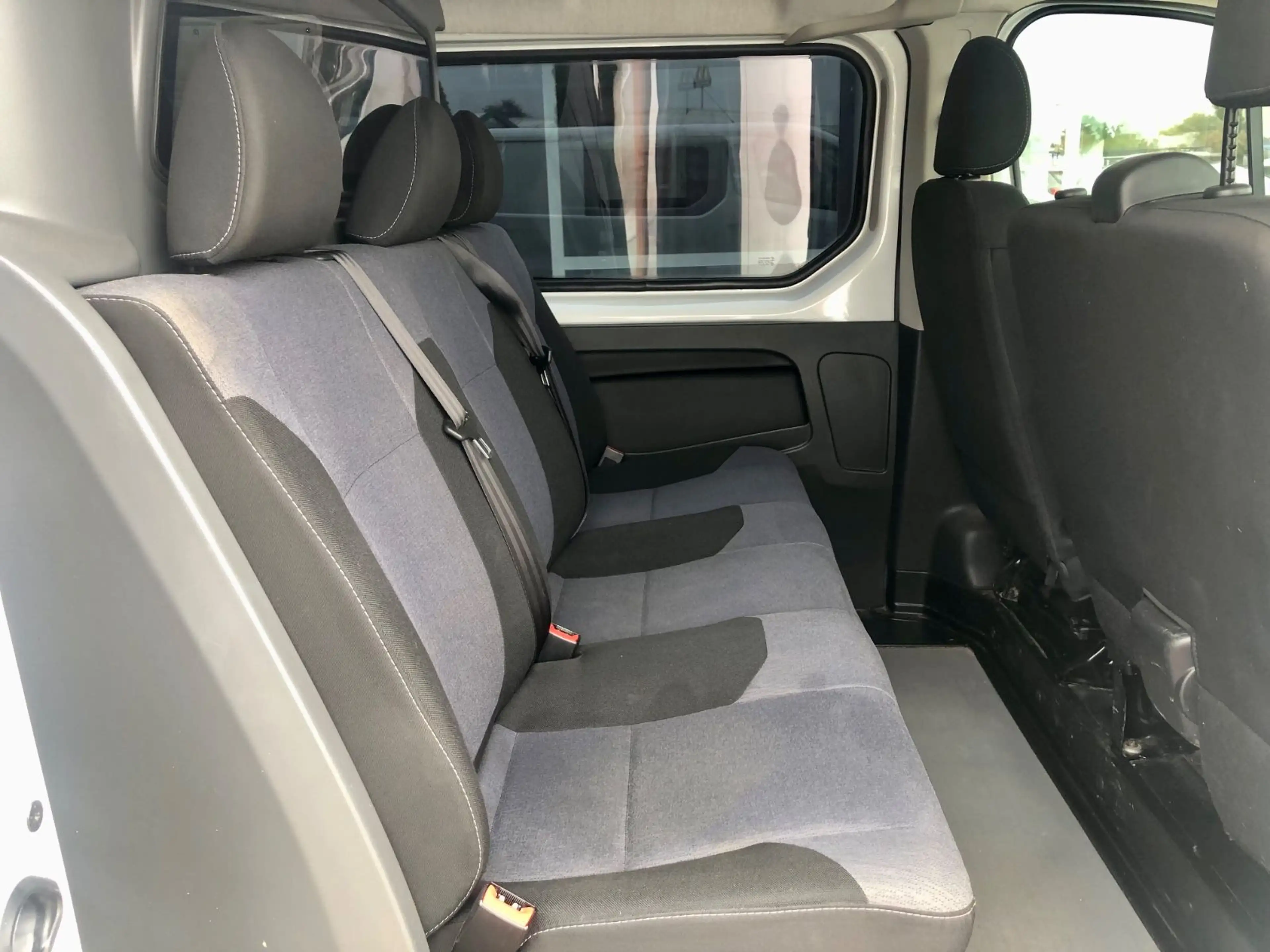 Opel Vivaro B Kasten/Kombi L1H1 2,7t 6 Sitze/Klima — photo 10