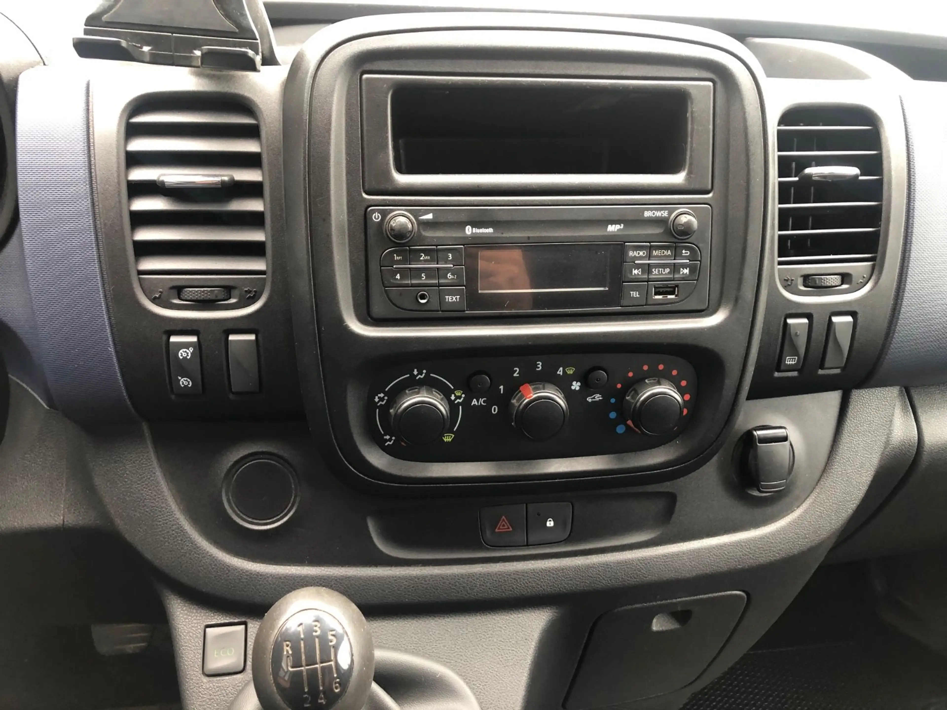 Opel Vivaro B Kasten/Kombi L1H1 2,7t 6 Sitze/Klima — photo 14