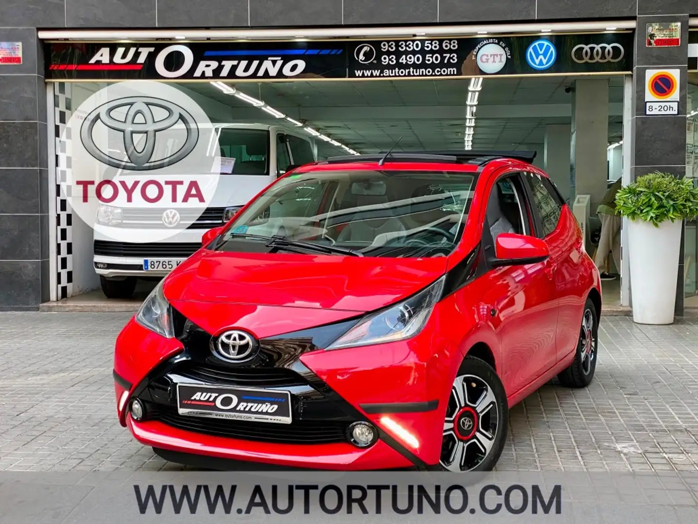 Toyota Aygo 1.0 VVT-i x-sky Rojo - 1