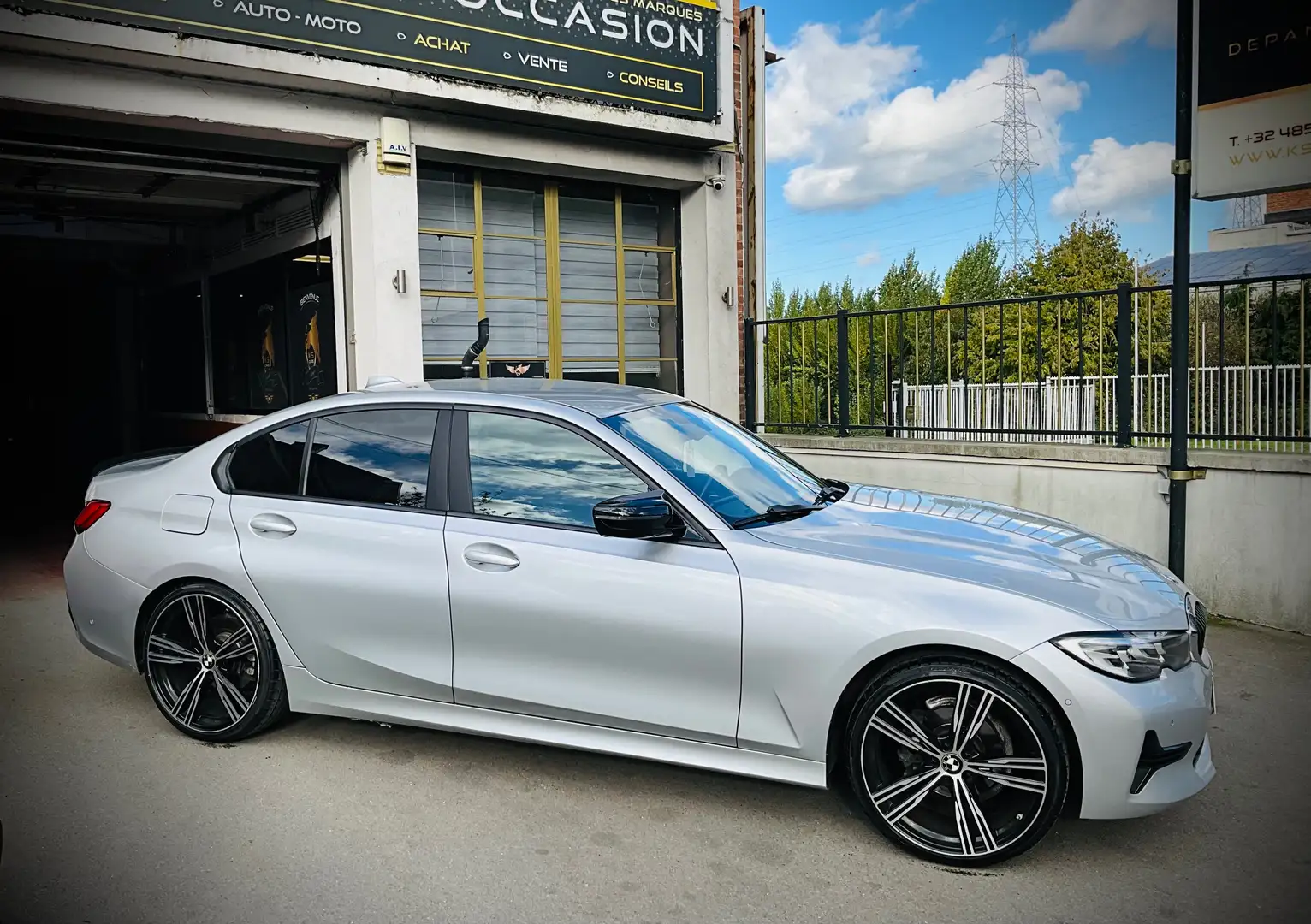 BMW 318 dA Business !!! OFFRE DU MOMENT !!! Zilver - 2