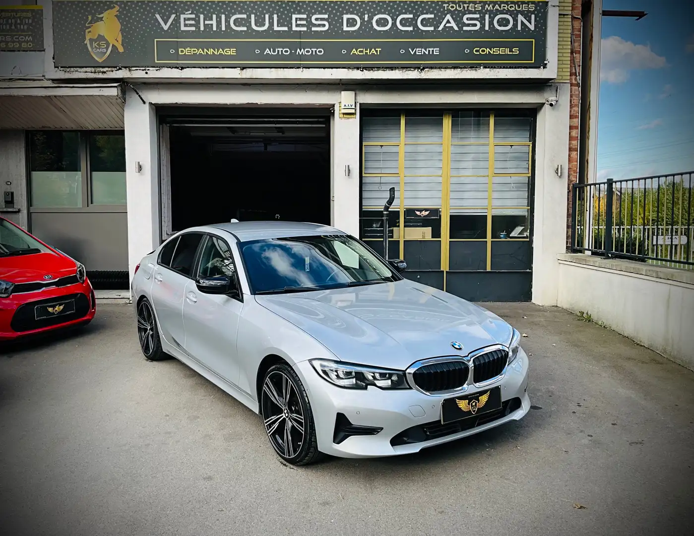 BMW 318 dA Business !!! OFFRE DU MOMENT !!! Zilver - 1