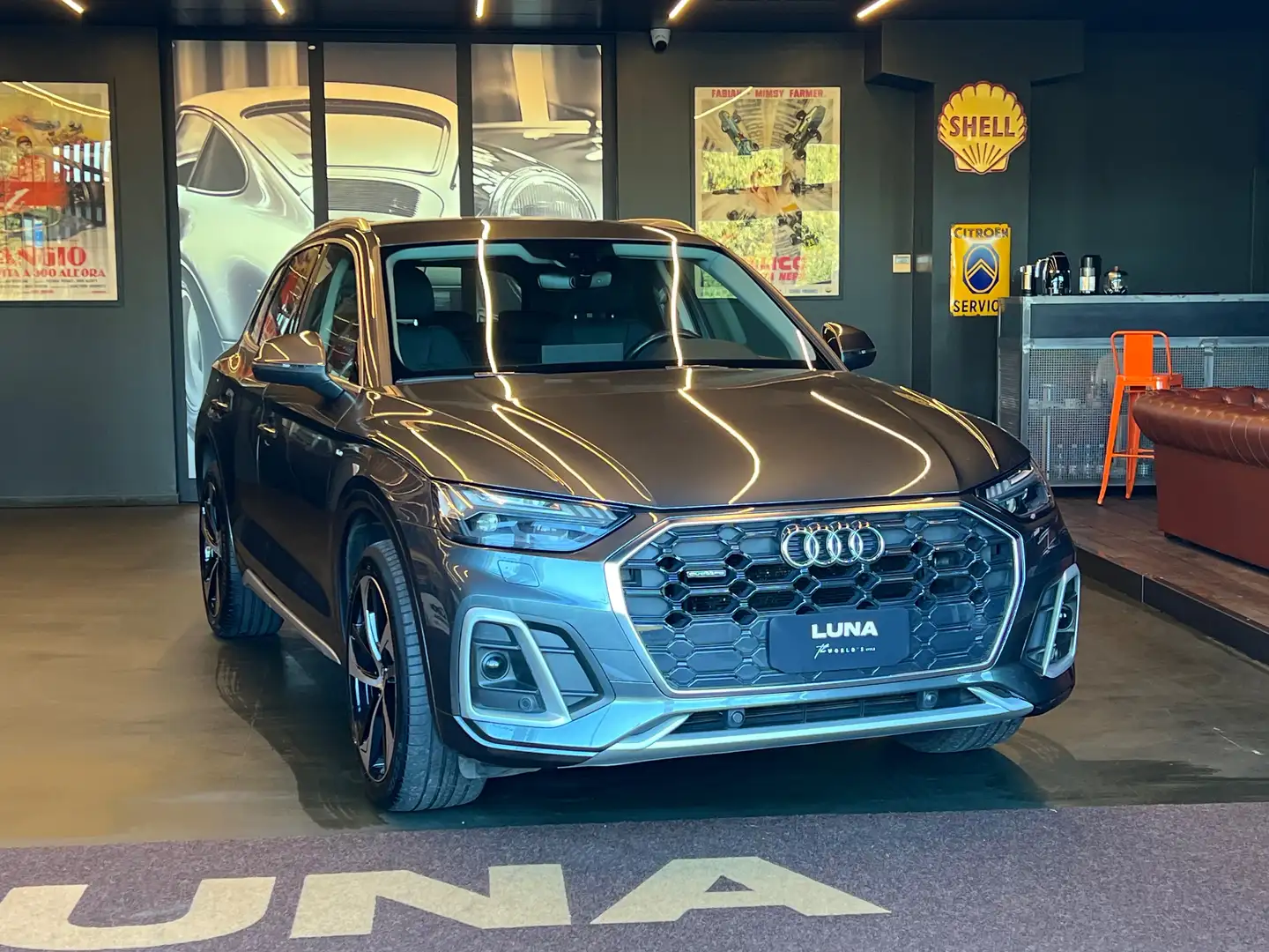 Audi Q5 40 tdi 2.0  S line Quattro S-Tronic Grigio - 1