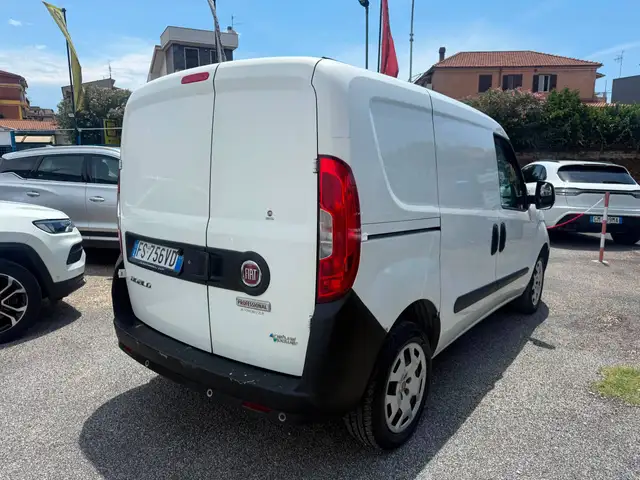 Fiat Doblo view 4