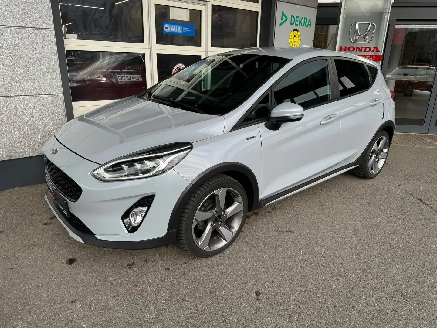 Ford Fiesta 1.0 EcoBoost Active Plus LED|Navi|Kamera|Winter Silber - 2