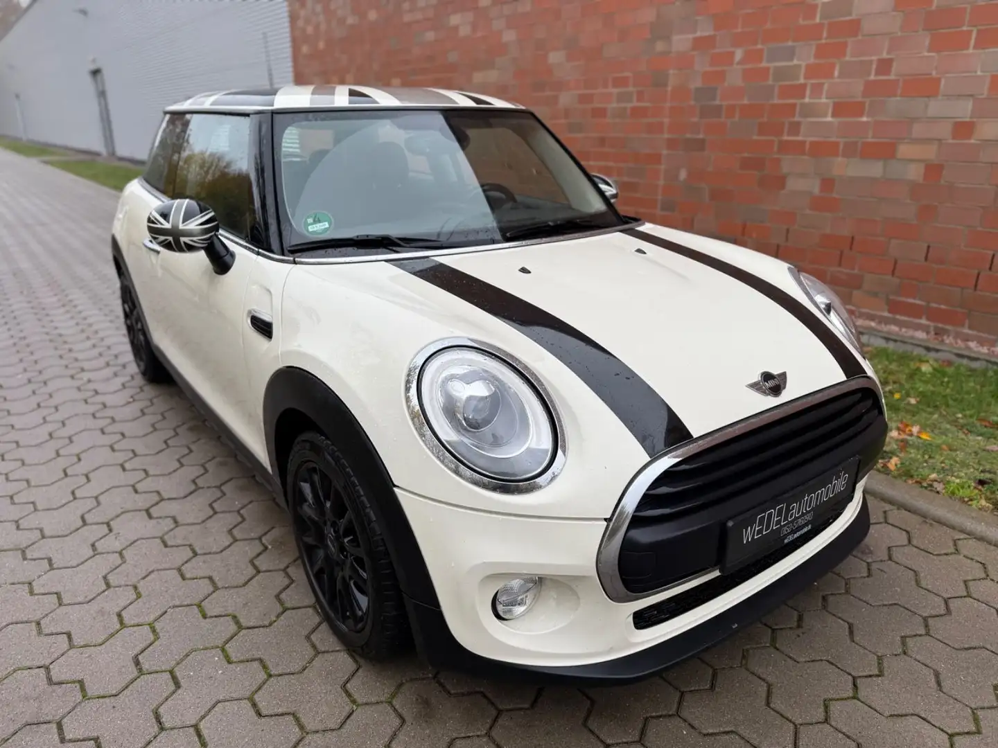 MINI One Mini 1.5-Clima-SHZ-PDC-Navi-ALU-Xenon Weiß - 1