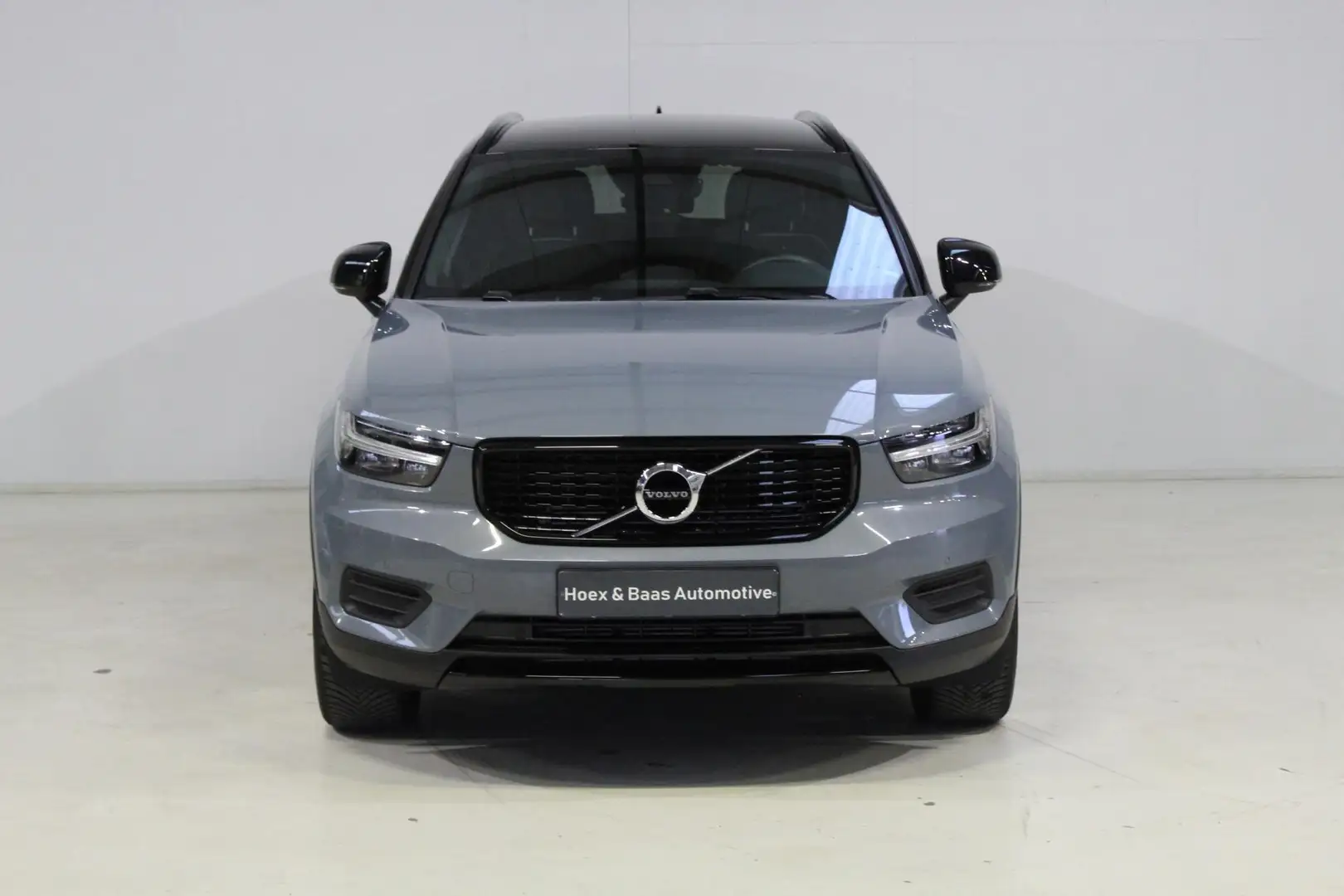 Volvo XC40 1.5 T4 Recharge R-Design/Adapt Cruise/Camera Grau - 2
