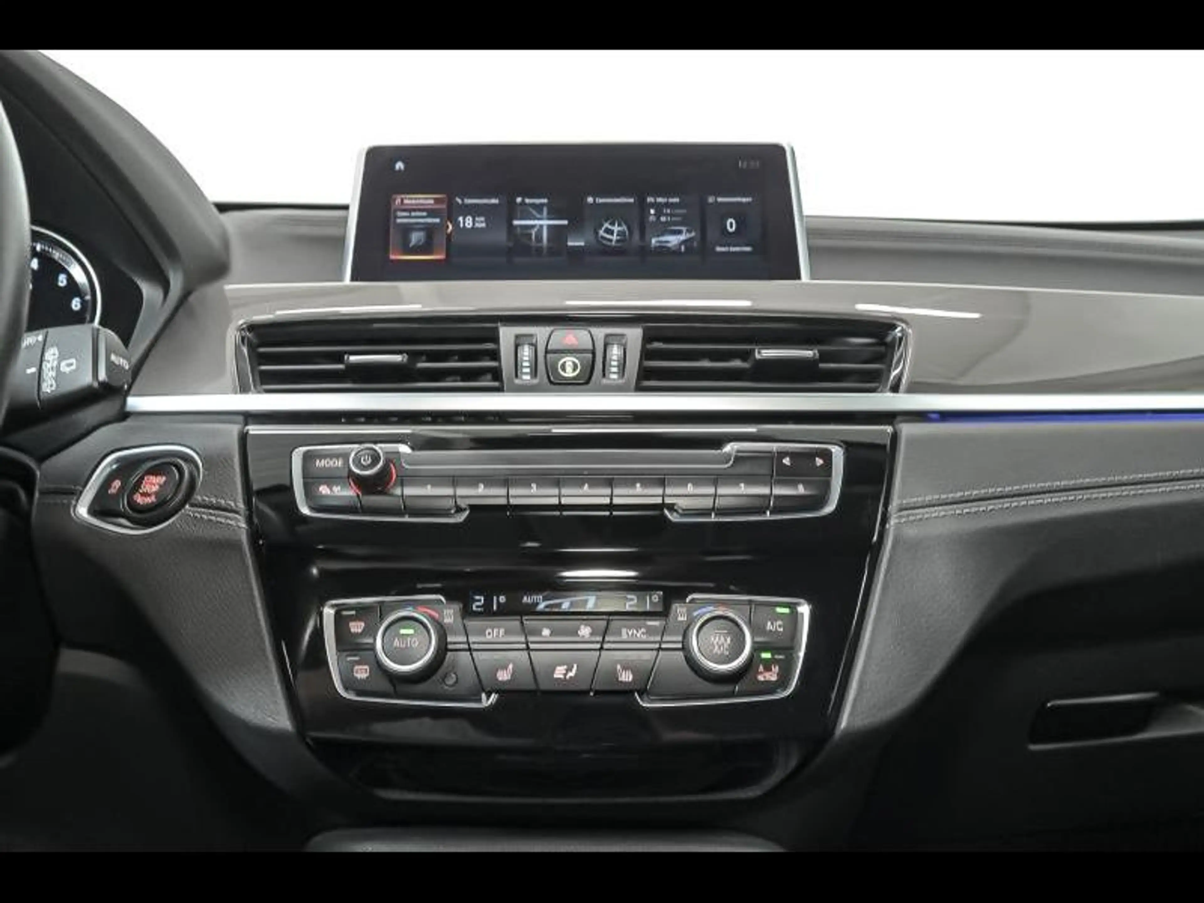 BMW X1 X1 sDrive18i - xLine — photo 12