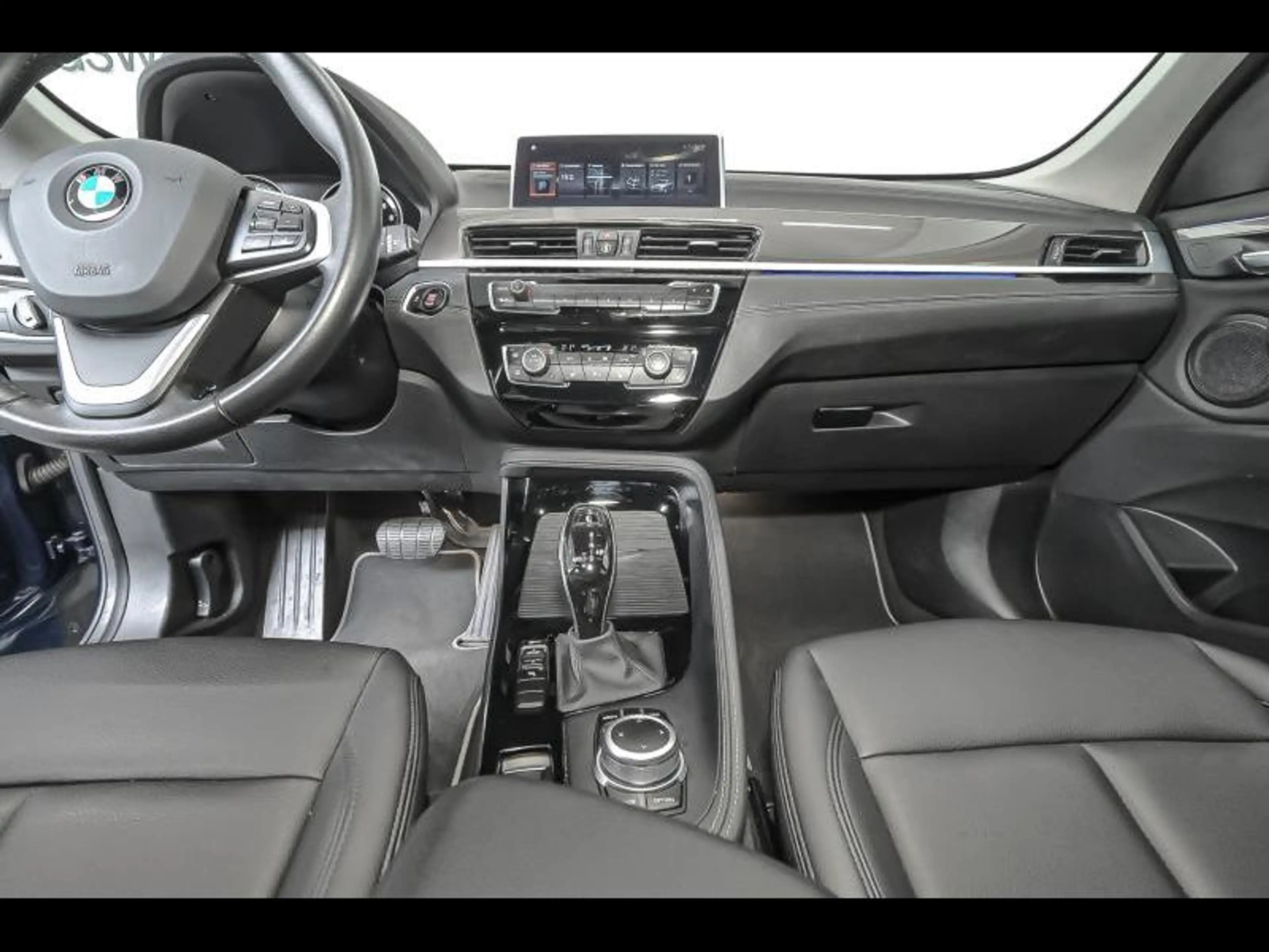 BMW X1 X1 sDrive18i - xLine — photo 8