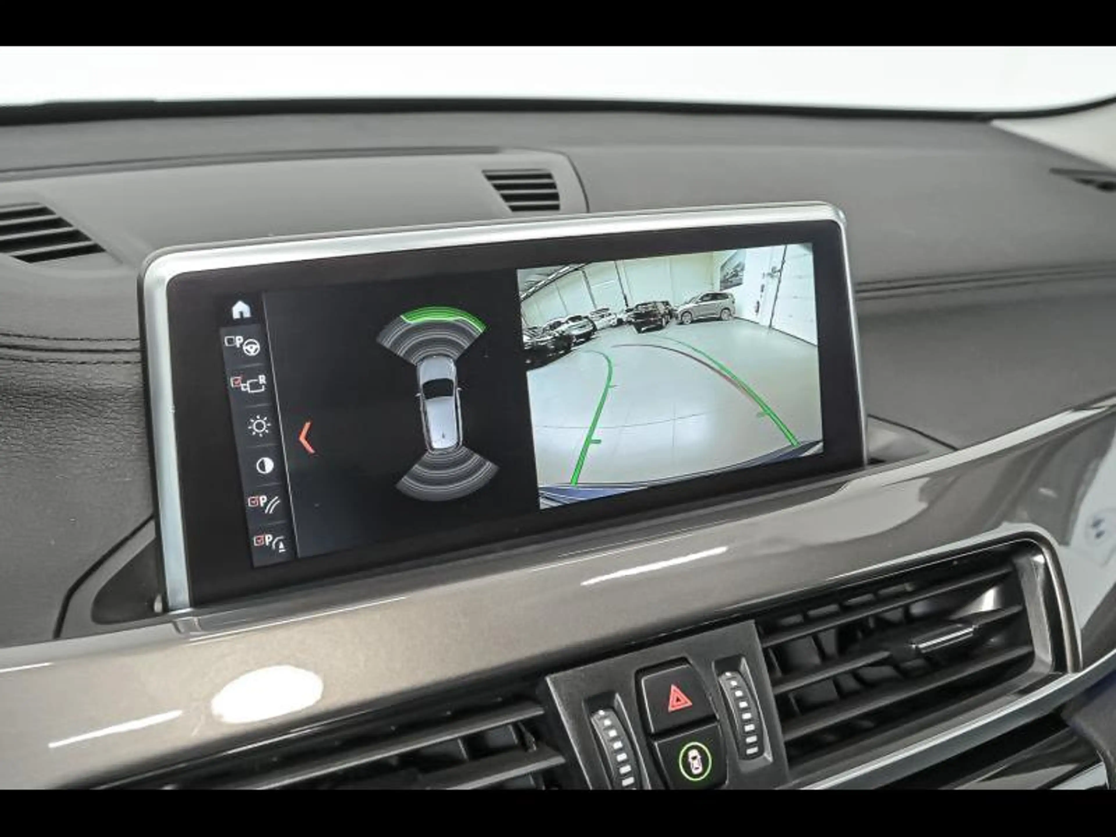 BMW X1 X1 sDrive18i - xLine — photo 15