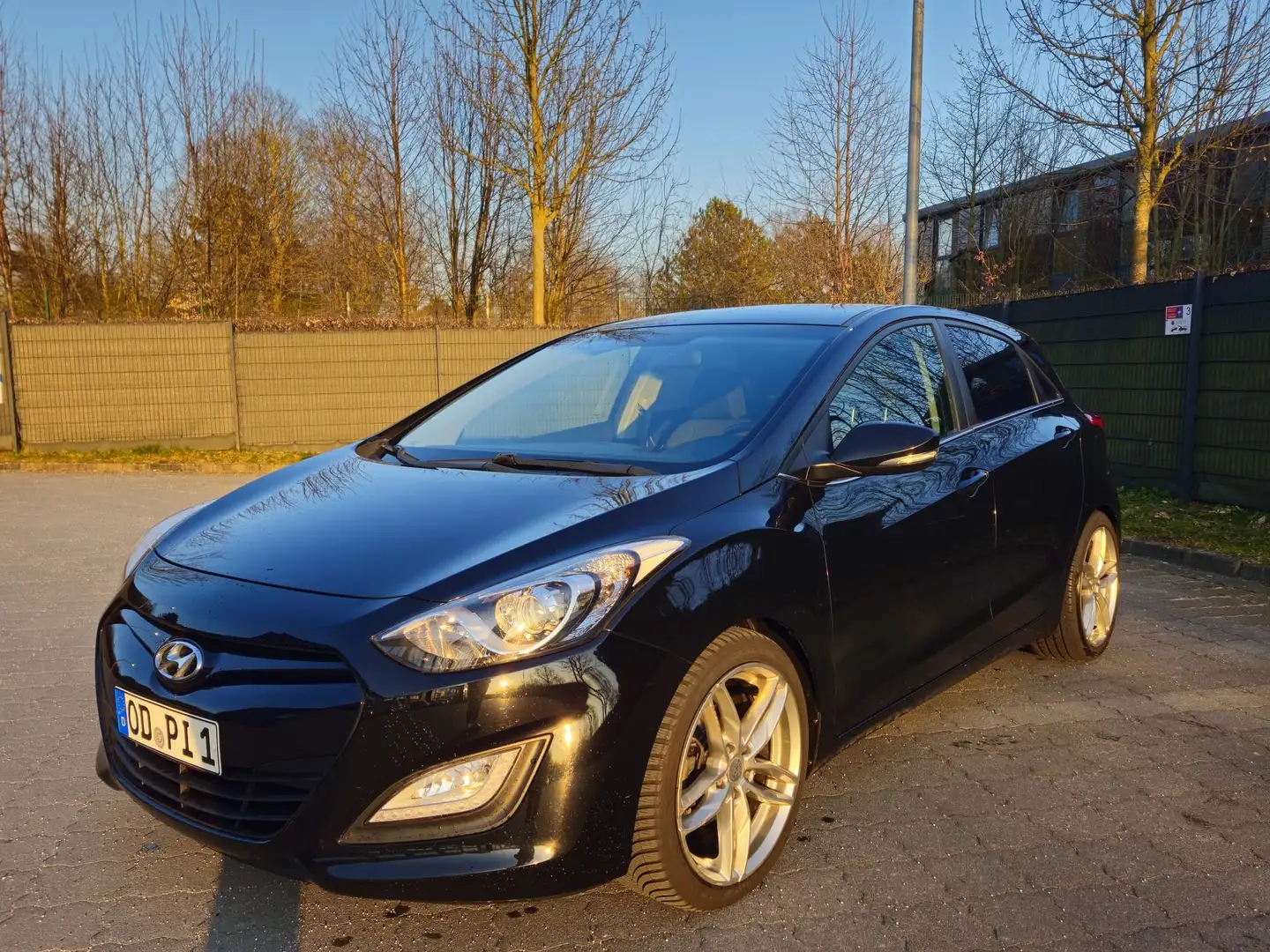 Hyundai i30 i30 1.4 Fifa World Cup Edition Silver, TÜV NEU Schwarz - 1