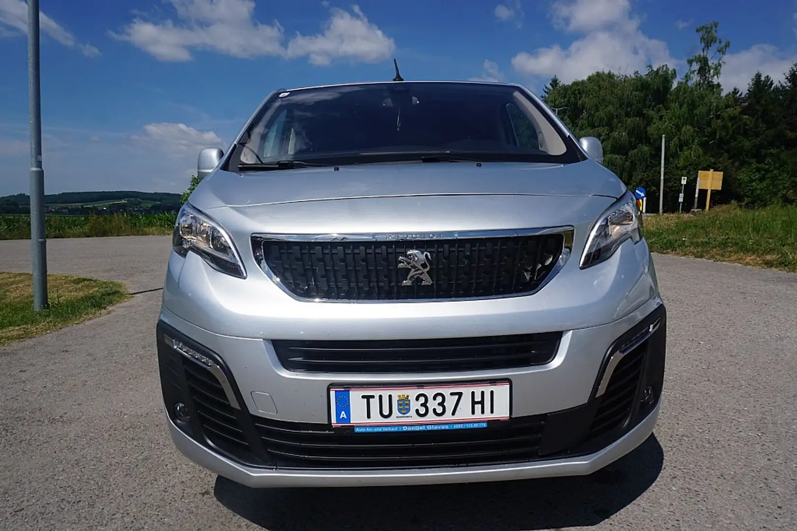 Peugeot Traveller Active L2 BlueHDI 150 S&S Silber - 1