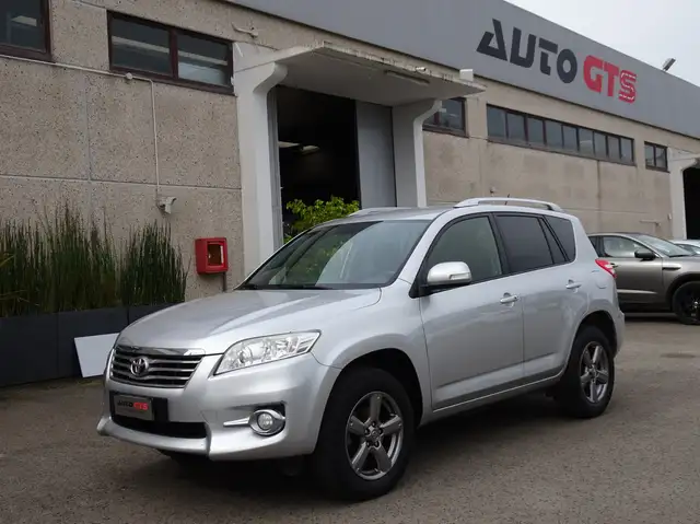 Toyota RAV 4 Crossover 2.2 d-4d Lounge 150cv mt
