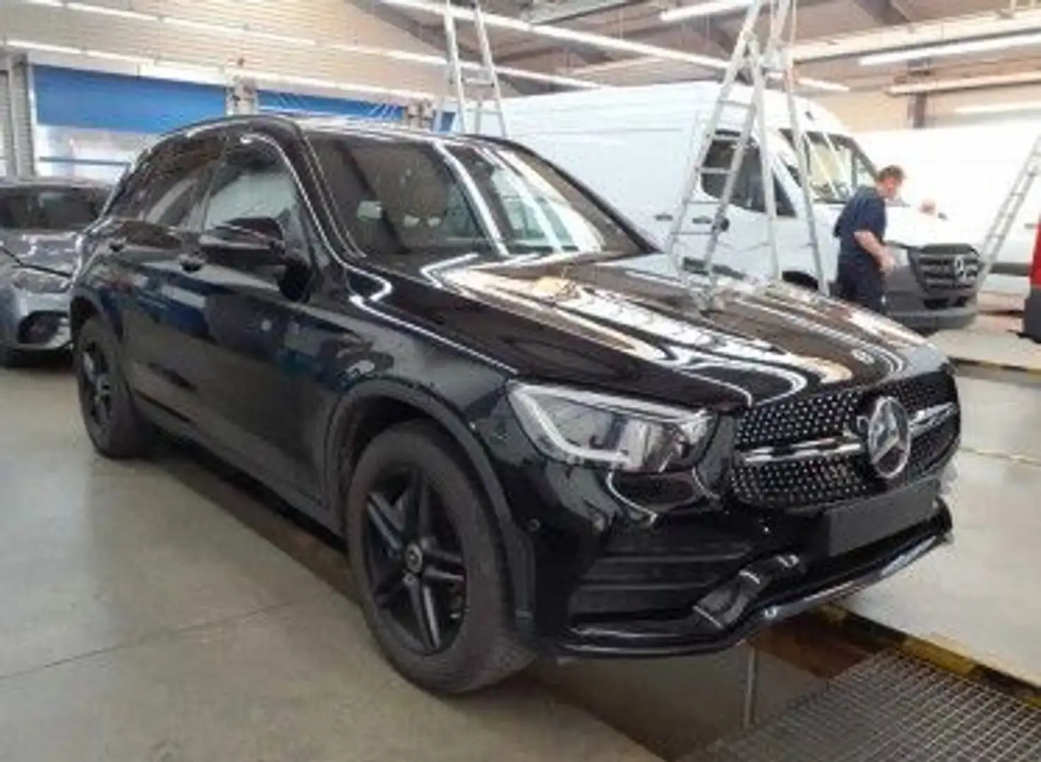 Mercedes-Benz GLC 300 4M AMG LINE*WIDE*AHK*MEMO*BEAM*360* Schwarz - 2