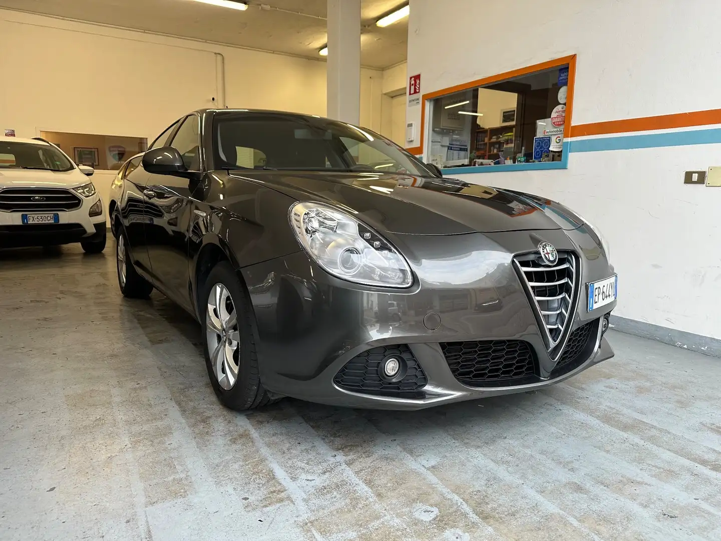 Alfa Romeo Giulietta Giulietta 1.4 Turbo MultiAir Distinctive Gris - 2