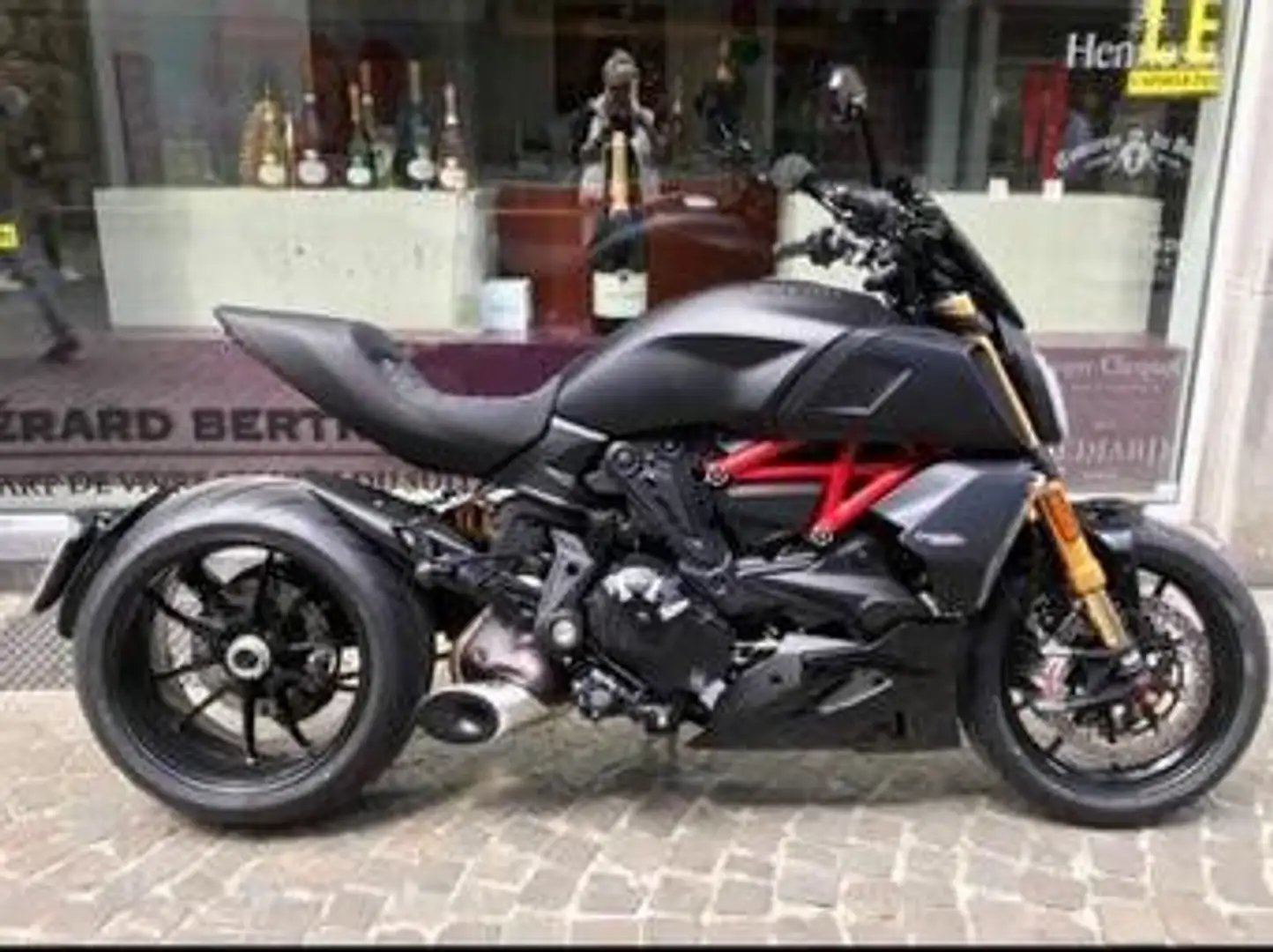 Ducati Diavel 1260 S Zwart - 1