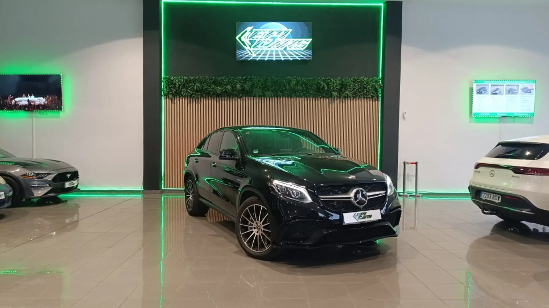 Mercedes-Benz GLE 63 AMG Coupé 4Matic Aut. Silber - 2