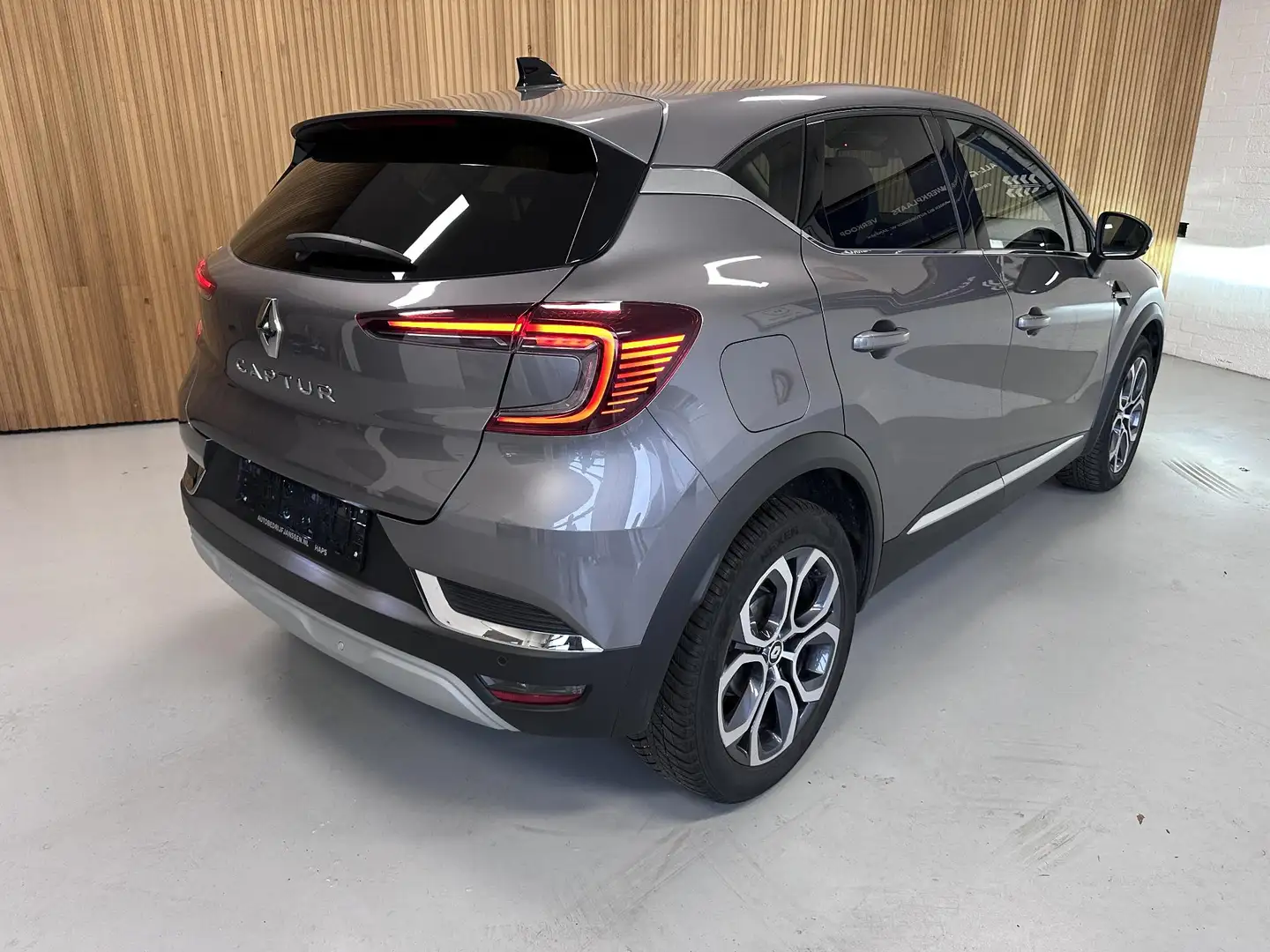 Renault Captur 1.3 TCe Techno Camera | Stoelverwarming | Navi Grau - 2