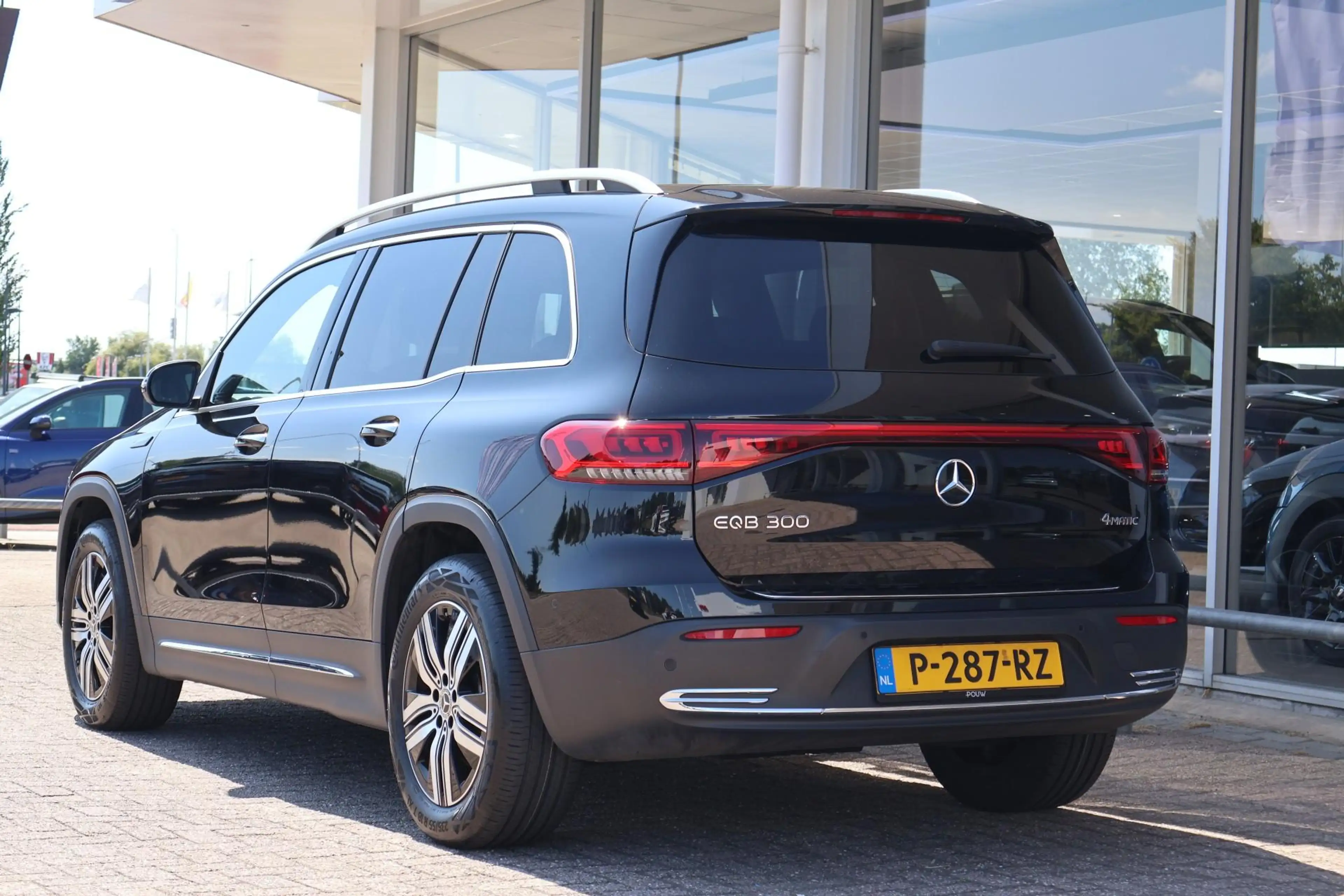 Mercedes-Benz EQB 300 228pk 4MATIC Luxury Line 67 kWh | Camera | Navigat — photo 12
