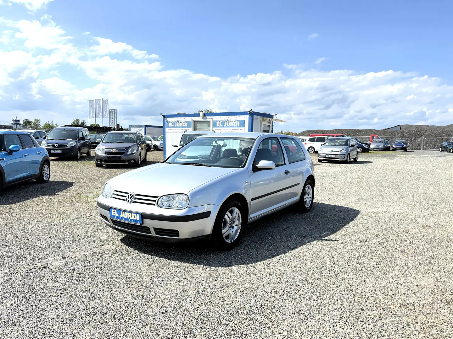 Volkswagen Golf 1.4L *1. HAND *Guter Zustand* TÜV bis 07. 2026 Grau - 2