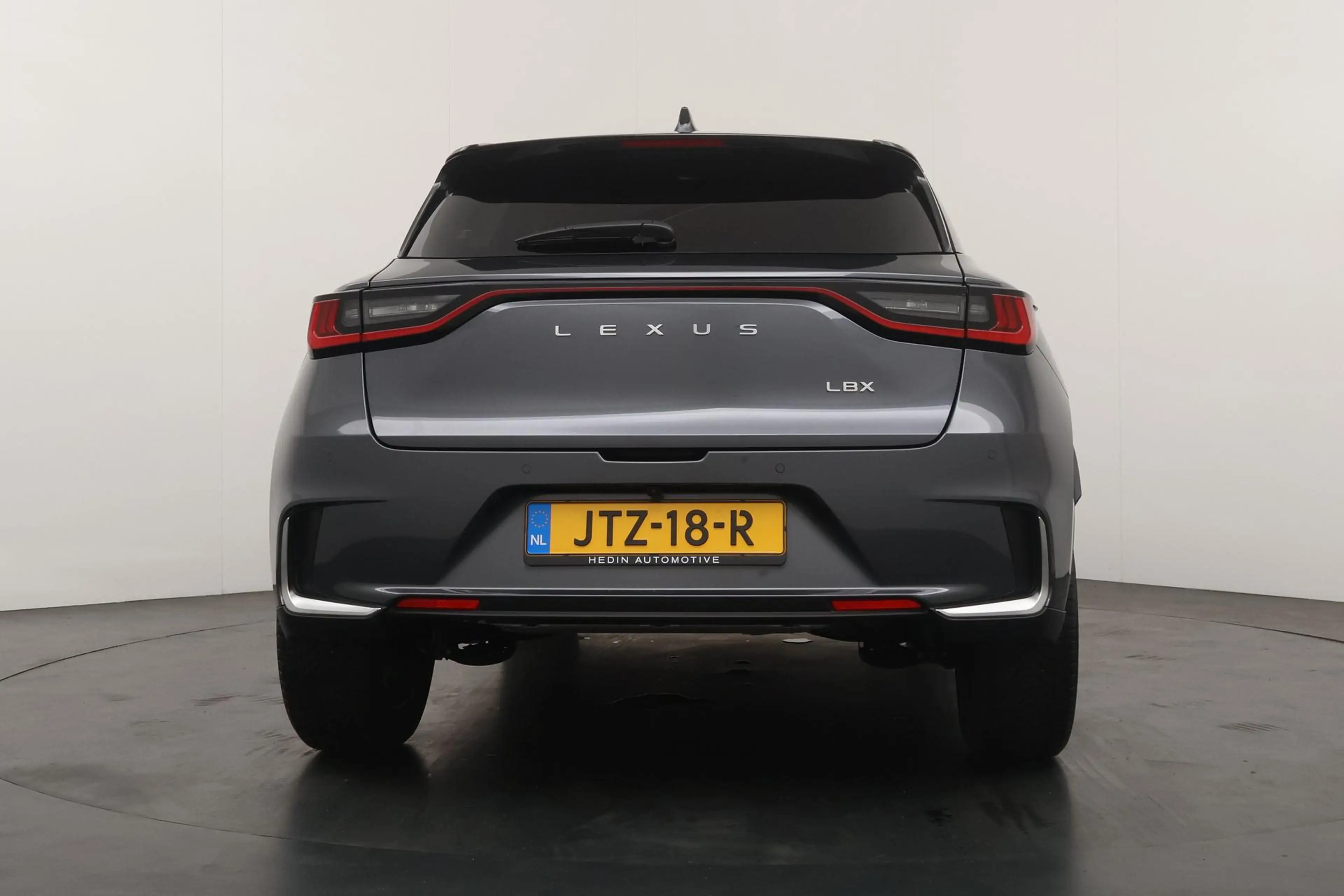 Lexus LBX Emotion 2WD 1.5 Hybrid | Tech Pack | Leder | Navig — photo 8