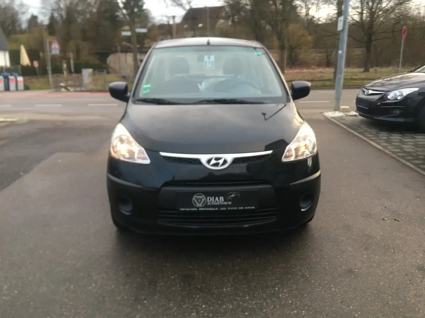 Hyundai i10 1.1 Classic. Benziner. top zustand Schwarz - 1