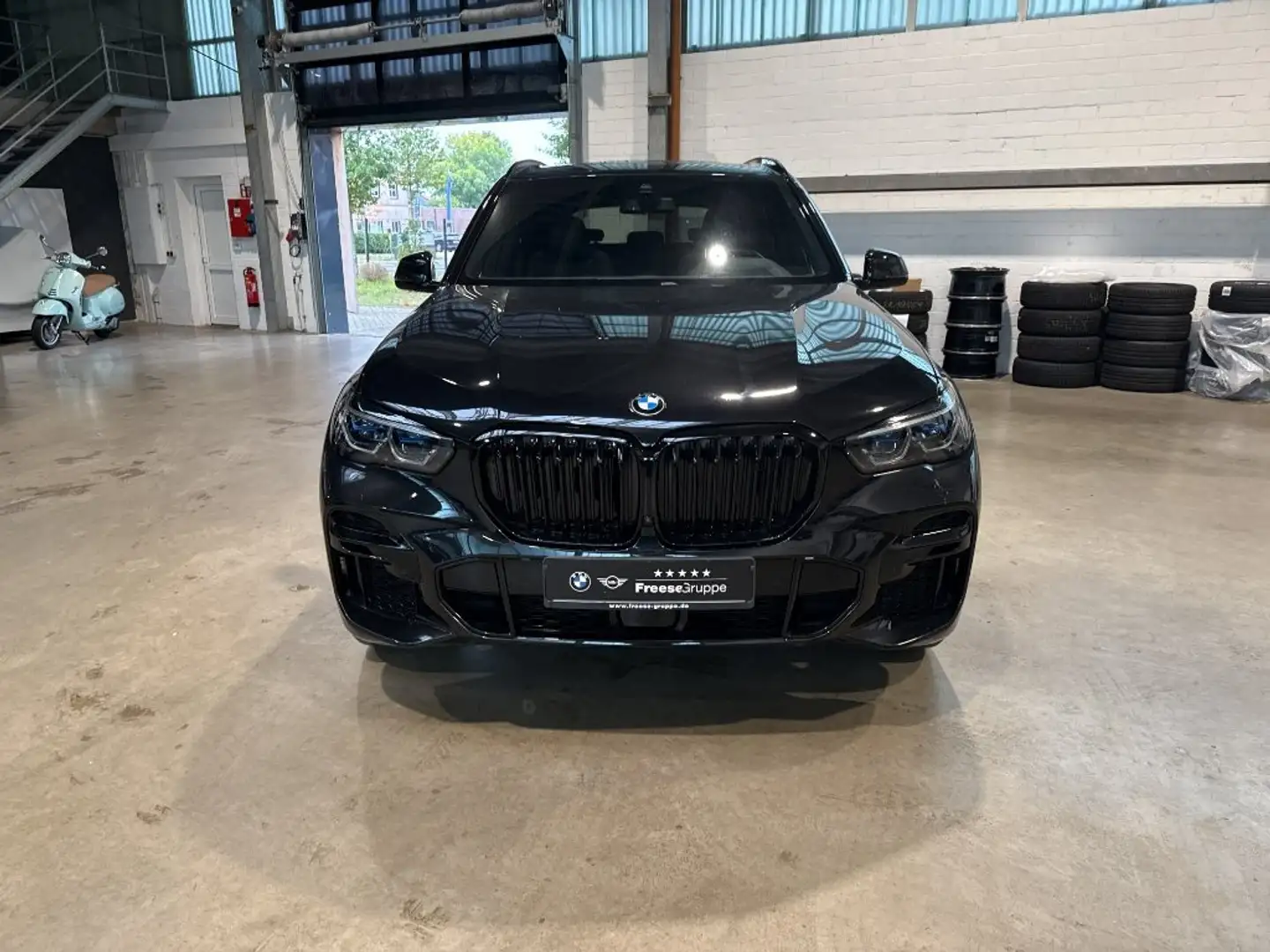 BMW X5 xDrive40i Head-Up DAB RFK AHK el. Sitze PDC Schwarz - 2