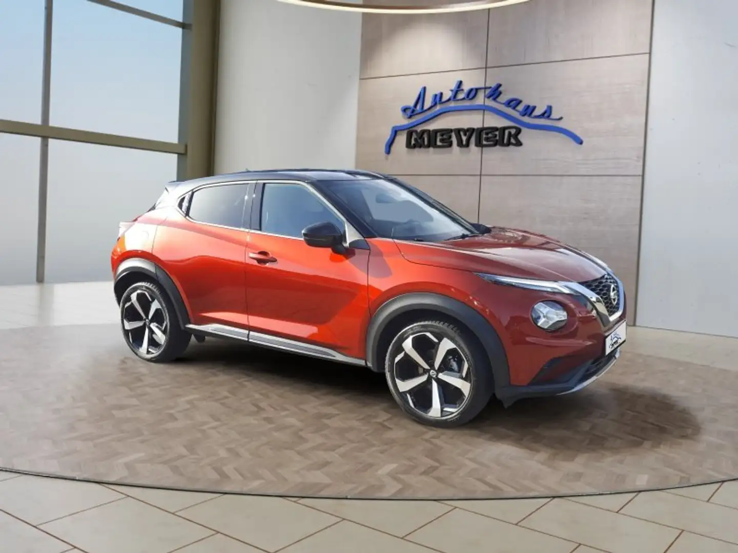Nissan Juke 1.0 DIG-T N-Design Navi/Leder/LED/Bose/WP/DAB Rojo - 1