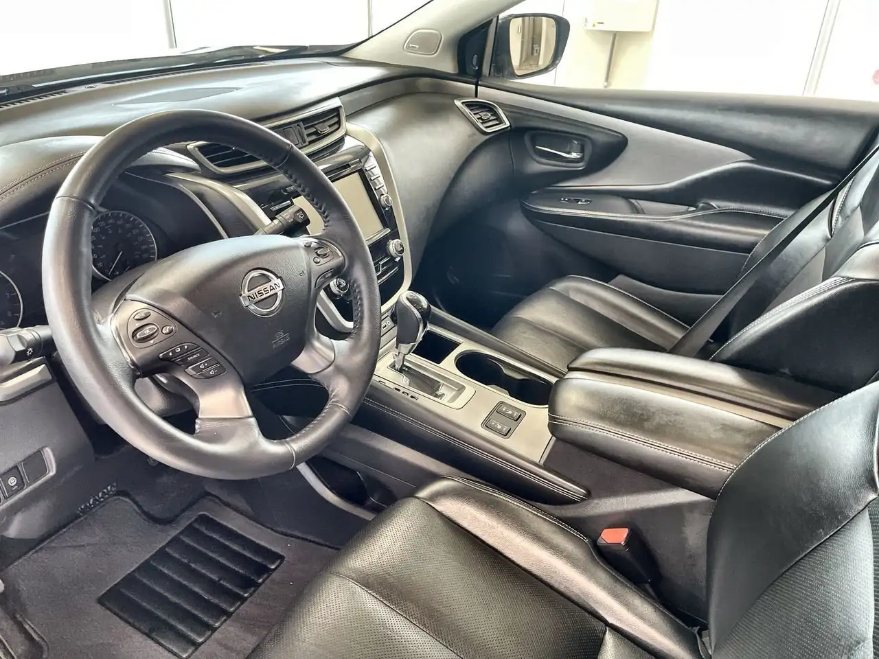 Nissan Murano снимка Nissan Murano