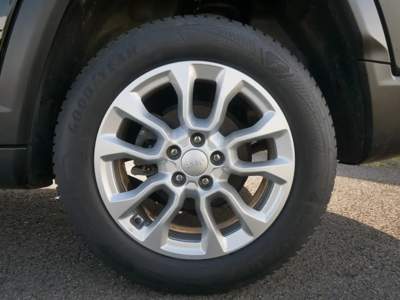 Jeep Compass ALTITUDE e-HYBRID 1.5l 130PS AT SICHERHEIT WINTER 37