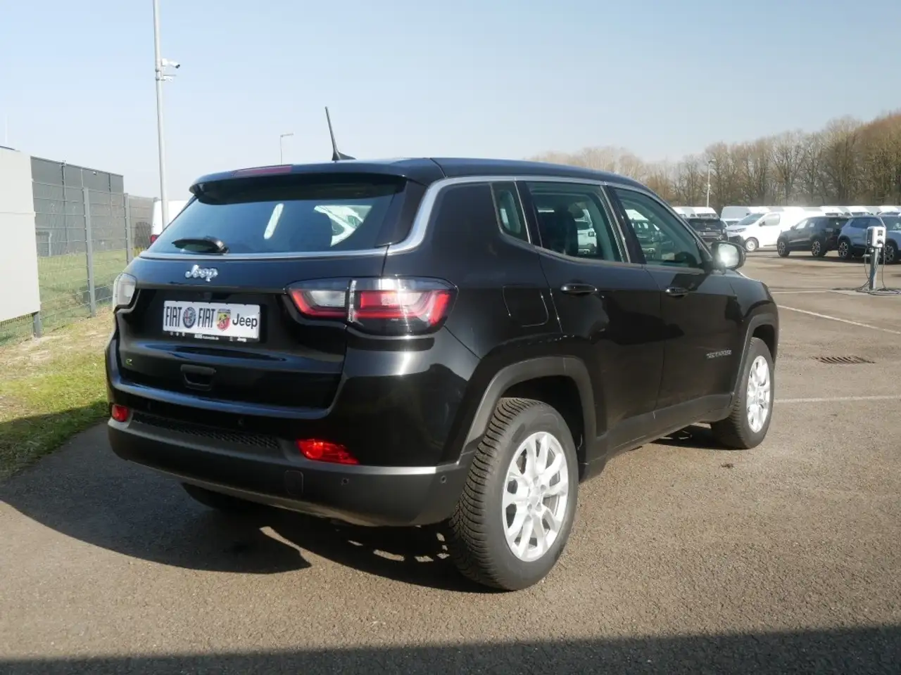 Jeep Compass ALTITUDE e-HYBRID 1.5l 130PS AT SICHERHEIT WINTER 3
