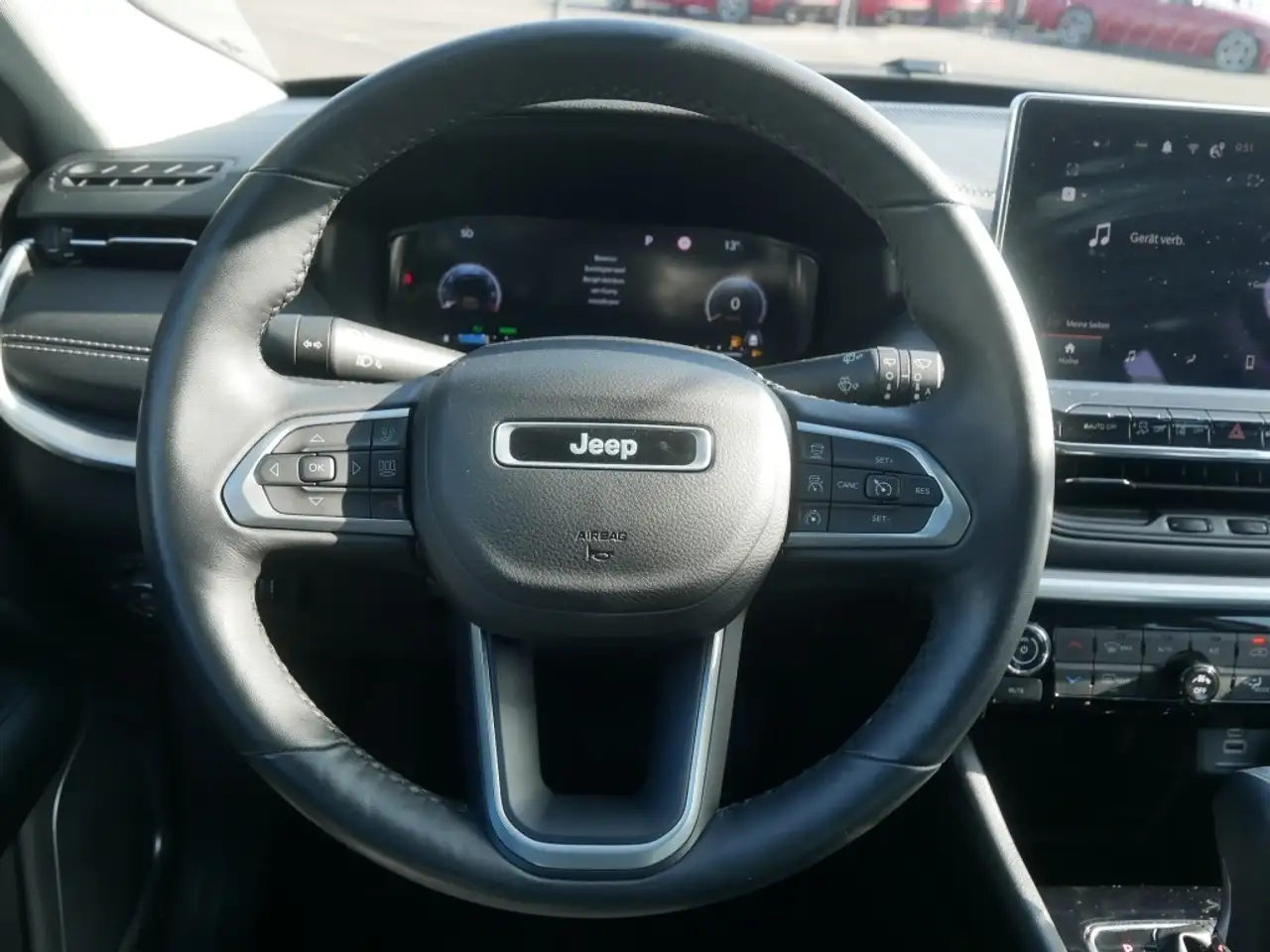 Jeep Compass ALTITUDE e-HYBRID 1.5l 130PS AT SICHERHEIT WINTER 21