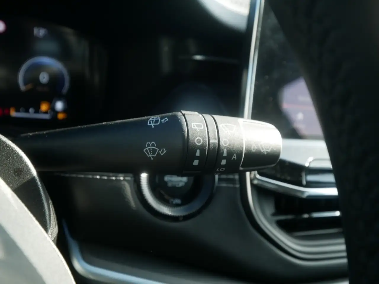 Jeep Compass ALTITUDE e-HYBRID 1.5l 130PS AT SICHERHEIT WINTER 28