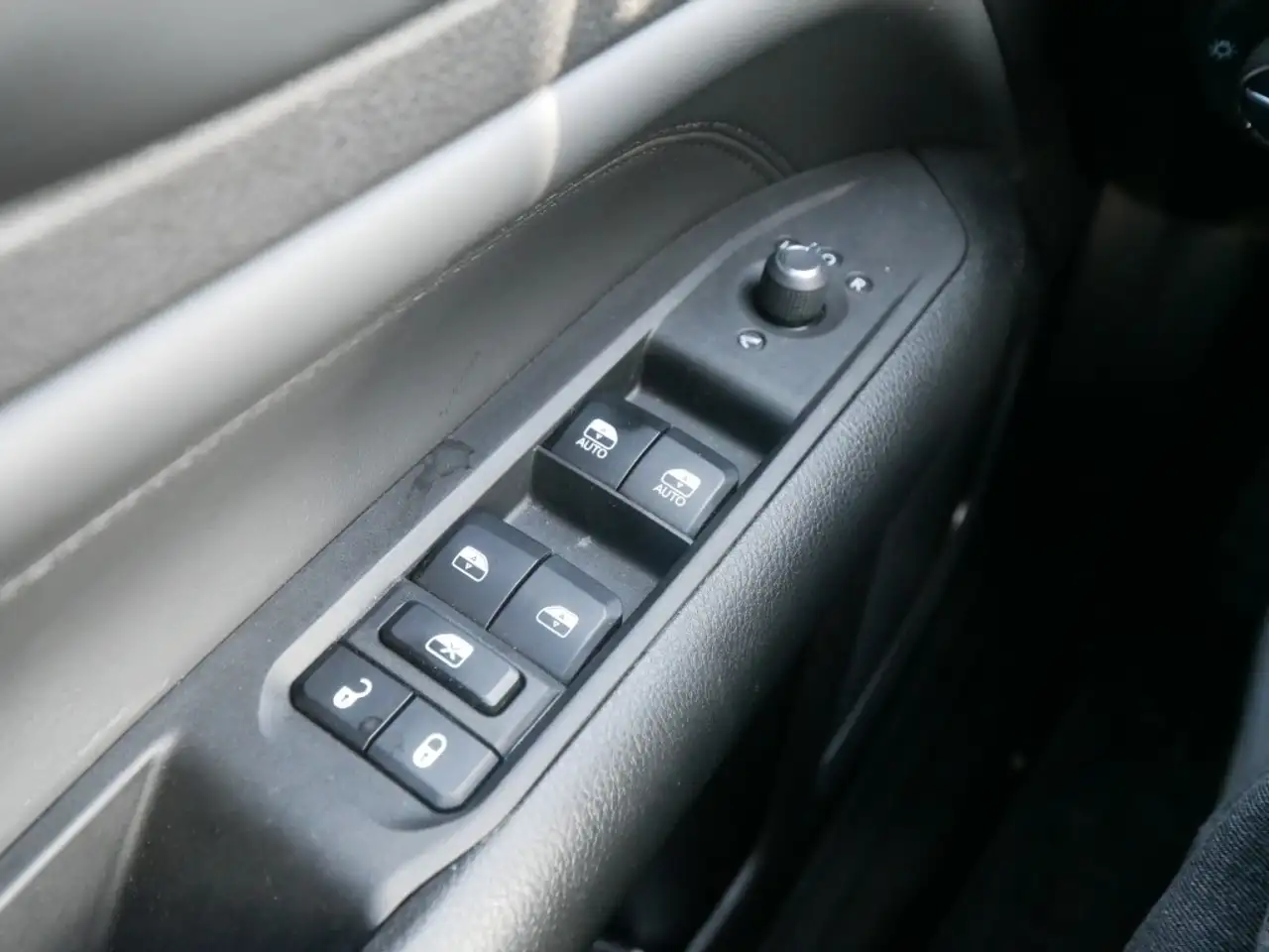 Jeep Compass ALTITUDE e-HYBRID 1.5l 130PS AT SICHERHEIT WINTER 24