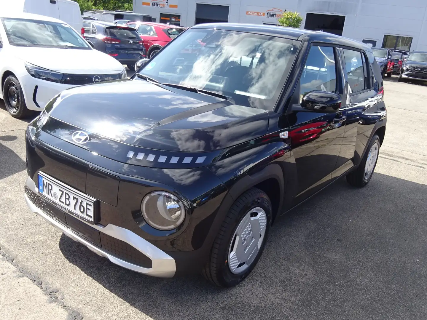 Hyundai Inster FWD Elektro 71 kW Select Schwarz - 2