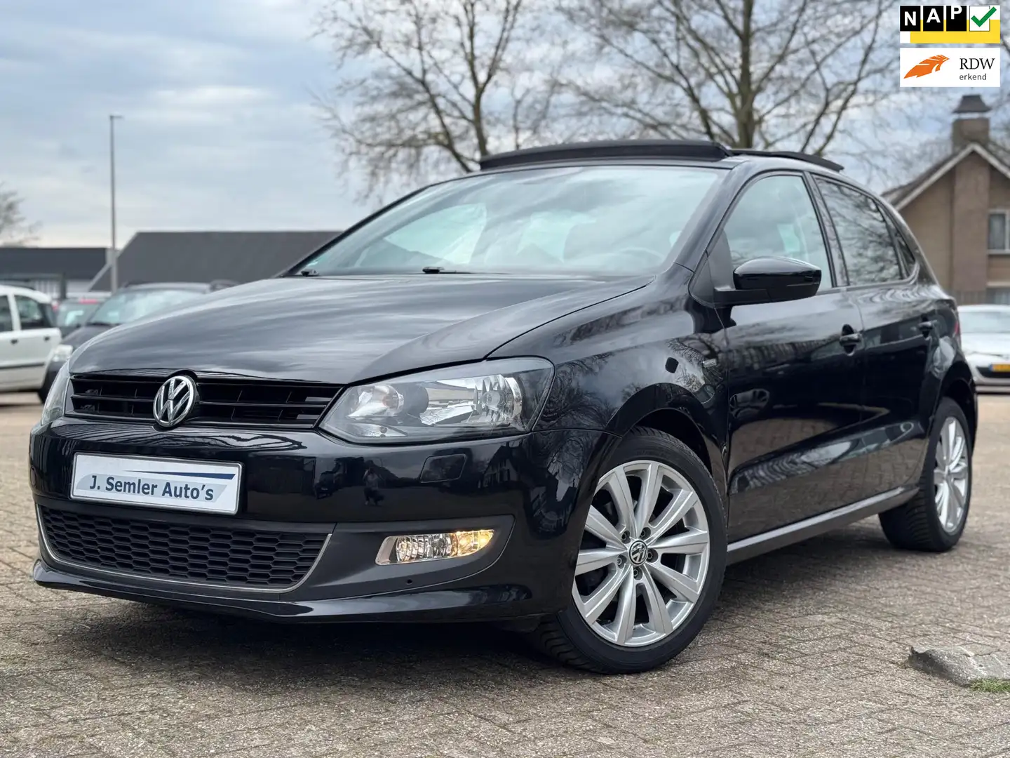 Volkswagen Polo 1.2 TSI MATCH PANORAMA DAK CLIMA CRUISE CTRL PDC S Zwart - 1