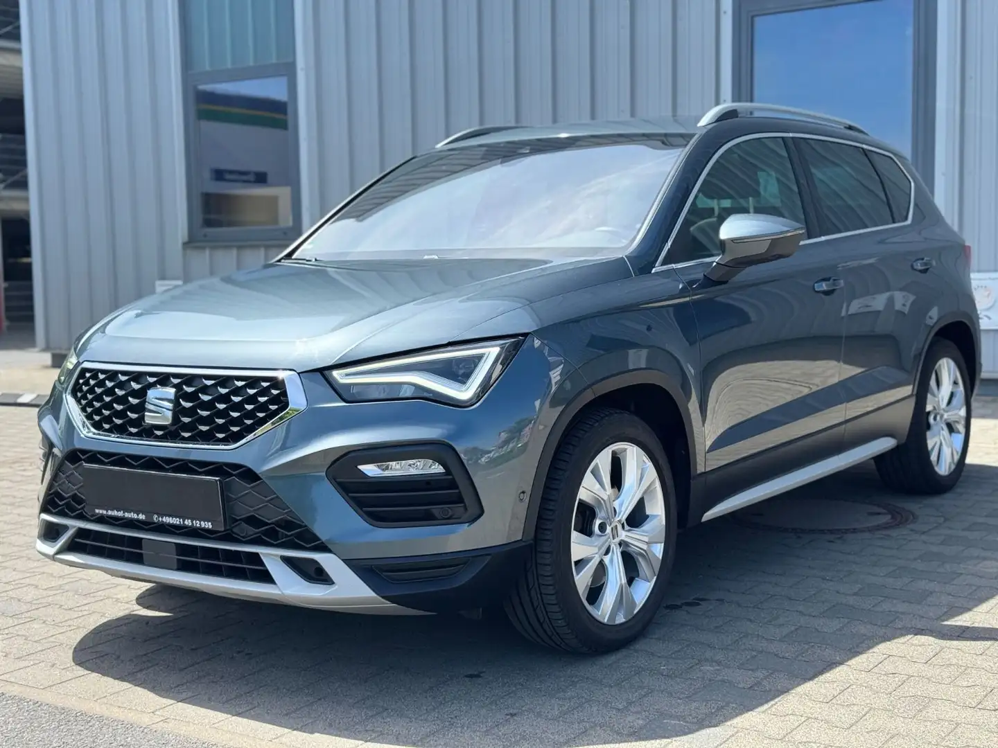 SEAT Ateca Xperience DSG  Pano St-Hzg. ACC Leder LED Gris - 2