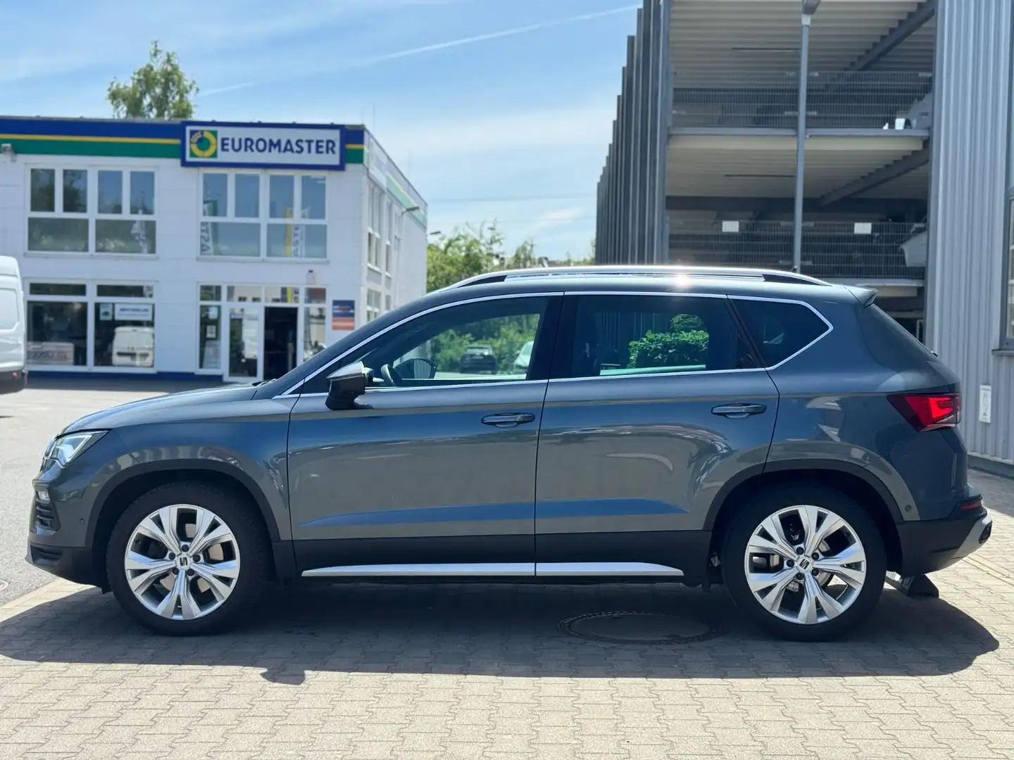 SEAT Ateca Xperience DSG  Pano St-Hzg. ACC Leder LED Gris - 1