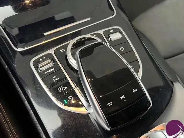 Mercedes-Benz C Class view 13