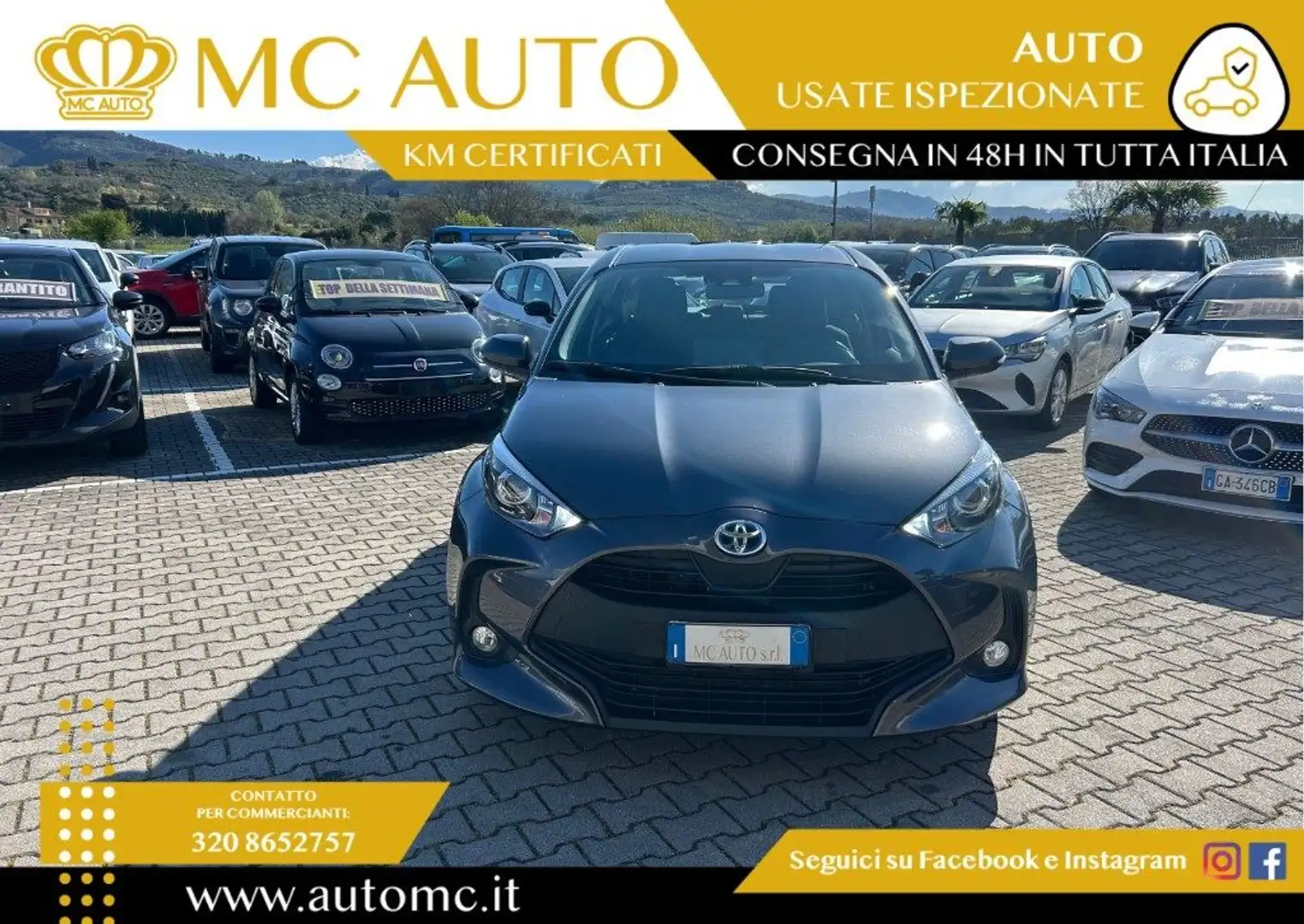 Toyota Yaris 1.5 Hybrid 5 porte Business Grigio - 2