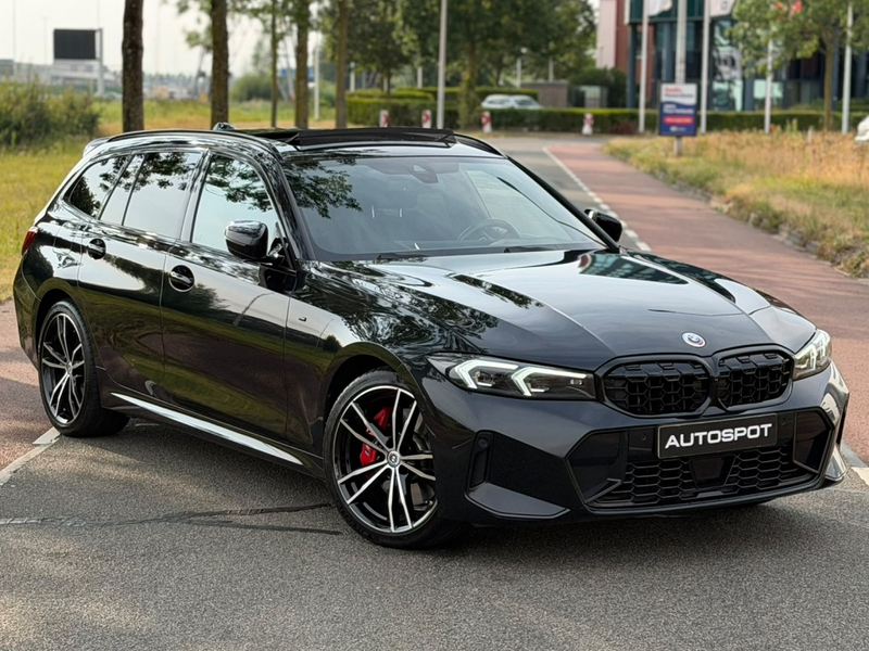 BMW 330 3-Serie Touring 330e M-Sport Pano H&K ACC M340 Tre