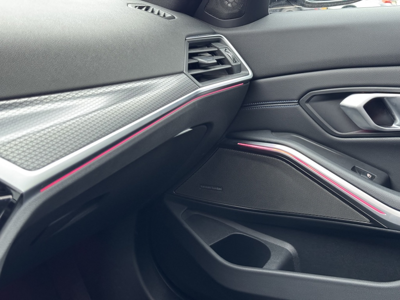 BMW 330 3-Serie Touring 330e M-Sport Pano H&K ACC M340 Tre — photo 31