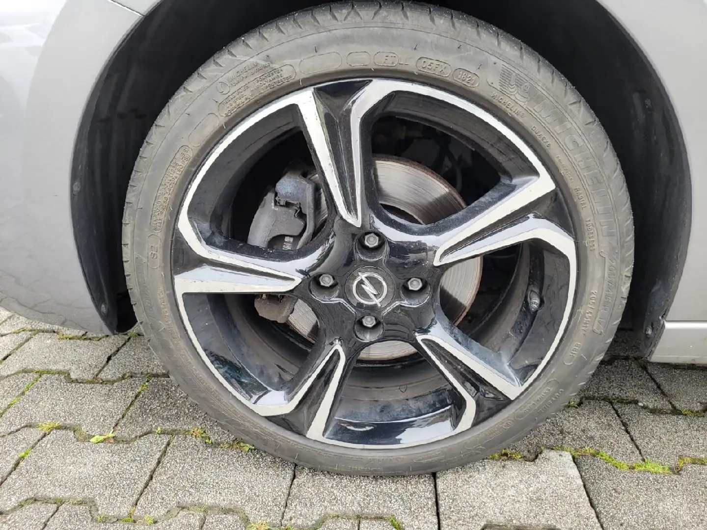 Opel Corsa GS Line Grau - 2