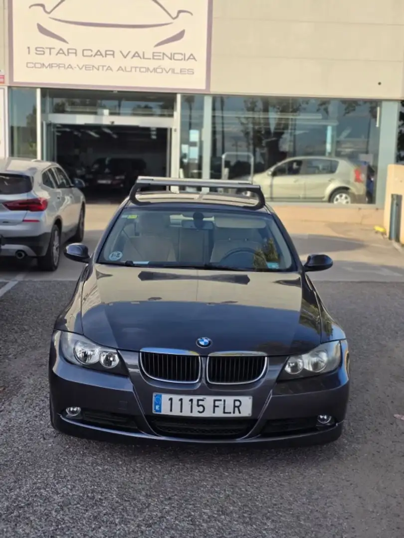 BMW 318 318d Touring Grau - 1