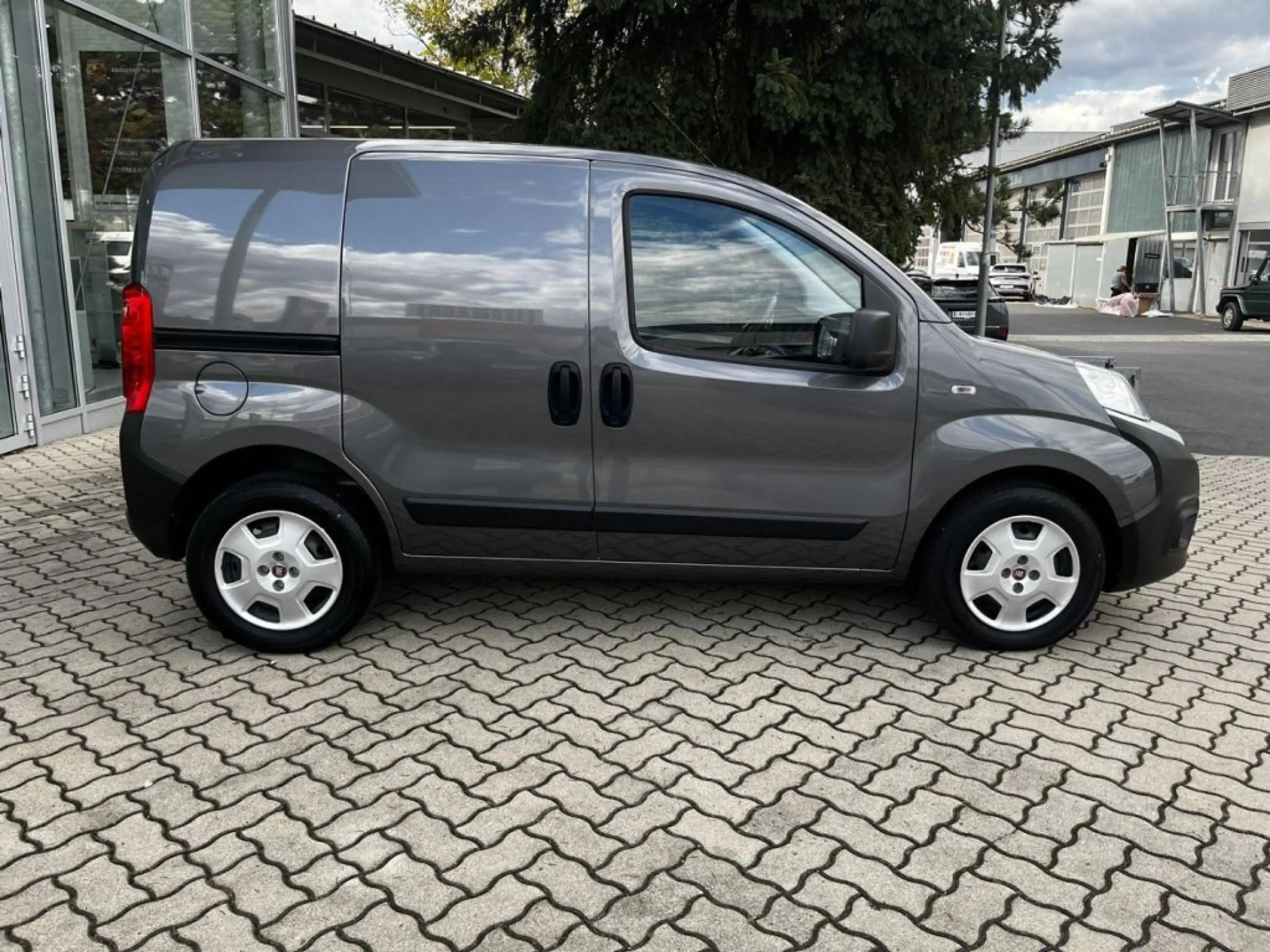 Fiat Fiorino Cargo SX 1.3 MJet 80 — photo 6